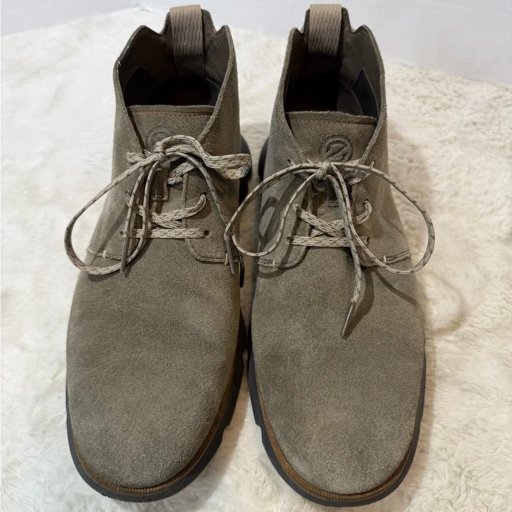 Cole Haan size 8 ZEROGRAND waterproof suede Chukka boots in stone gray